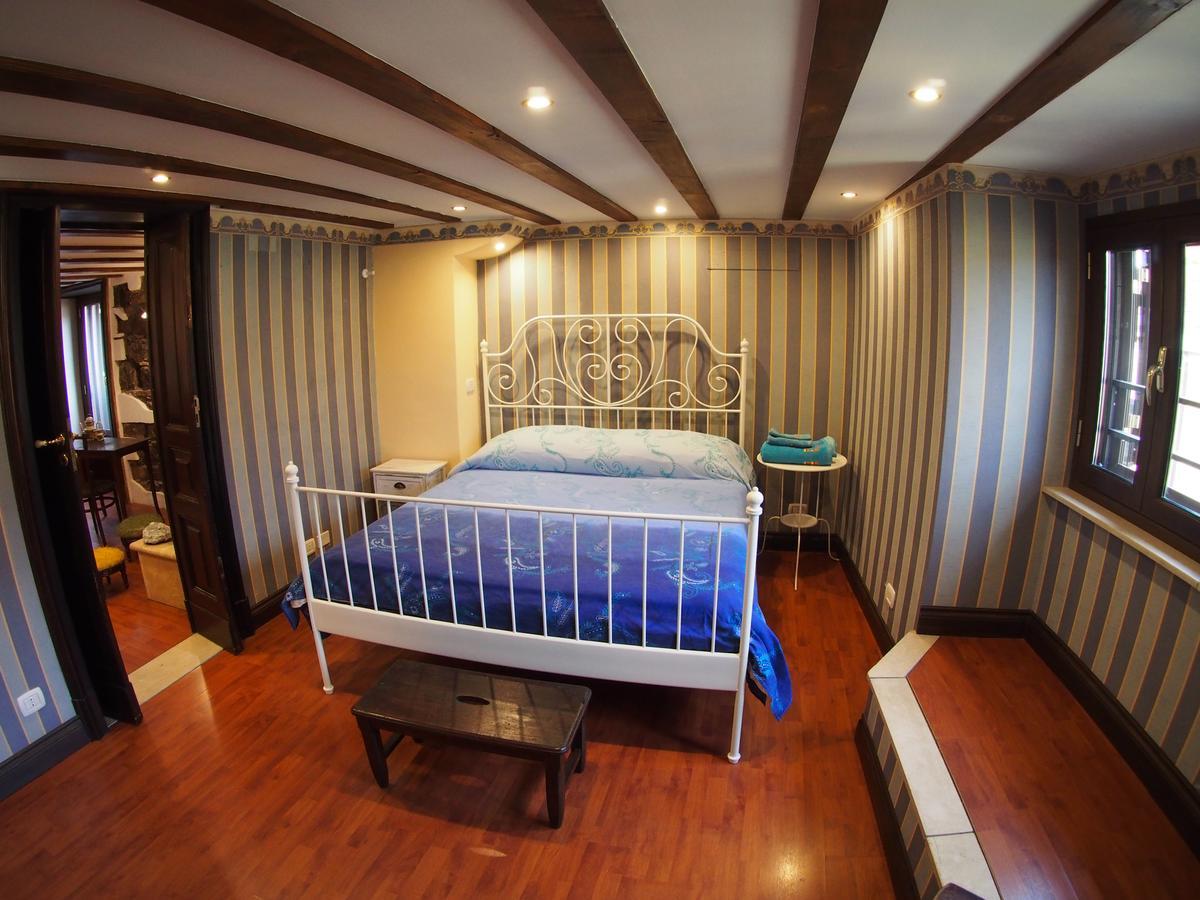 Casa Felice Nel Centro Storico, Tra Etna E Mare Apartment คาตาเนีย ภายนอก รูปภาพ