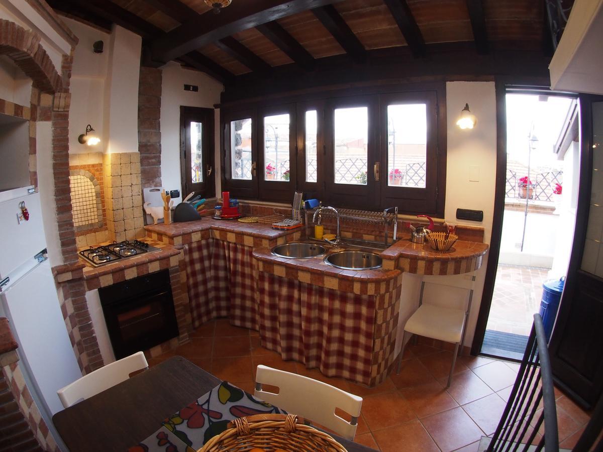 Casa Felice Nel Centro Storico, Tra Etna E Mare Apartment คาตาเนีย ภายนอก รูปภาพ