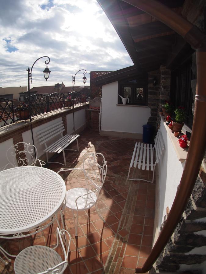 Casa Felice Nel Centro Storico, Tra Etna E Mare Apartment คาตาเนีย ภายนอก รูปภาพ
